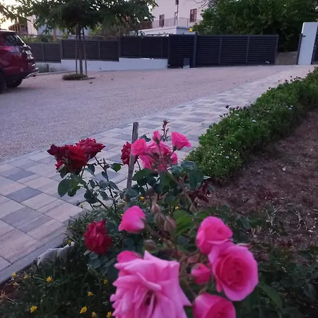 דירה Lastva 1&2 סבטי פיליפ אי ג'קוב