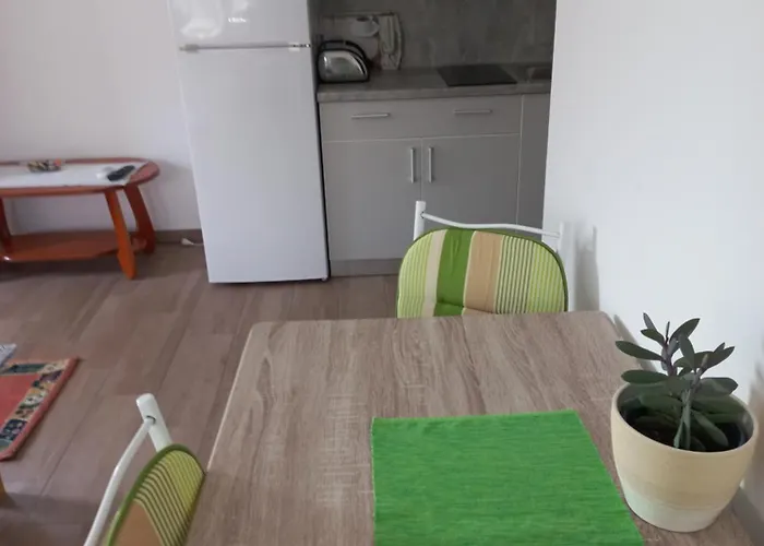 Lastva 1&2 Daire Sveti Filip i Jakov